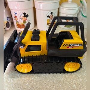 Tonka Black and Yellow Bulldozer Toy 2020